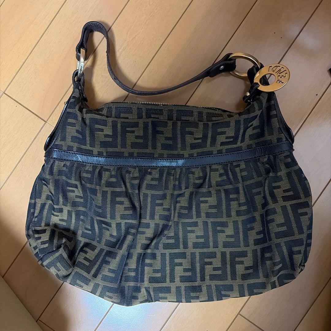 フェンディ シェフバッグ ショルダーバッグ ズッカ キャンバス 肩掛け FENDI（フェンディ） 美品 ズッカ ブラウン シルバー金具 キャンバス