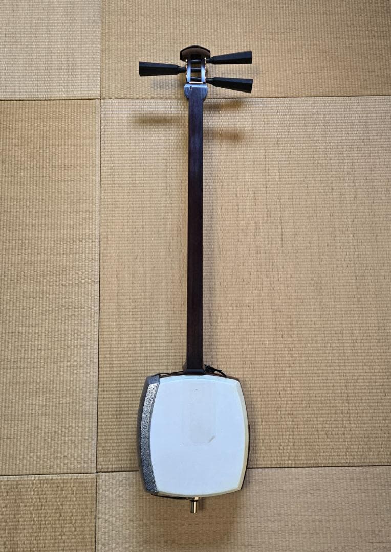【津軽三味線】紅木　バチ2本付き 特上）津軽紅木三味線セット | 和楽器市場·新館