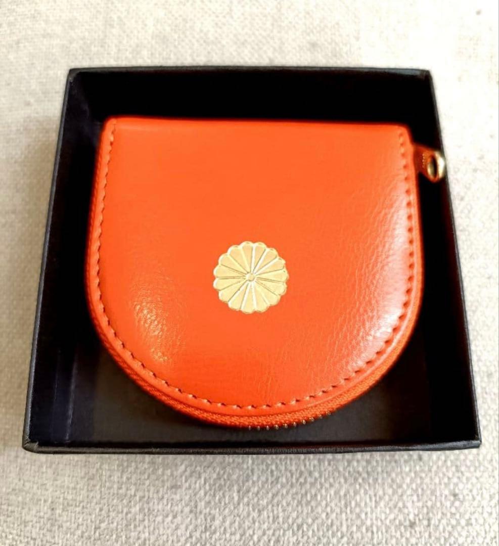 【皇居限定】オレンジ 馬蹄型小銭入 ケース　橙色　朱色　財布 皇居 売店 東御苑 財布 馬蹄型 小銭入れ パスケース 本革 皇室御用達