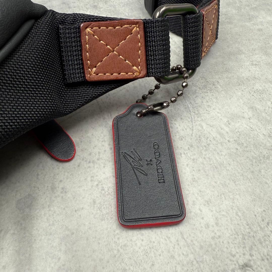 美品✨コーチ ボディバッグ サスケ 写輪眼 ブラック ショルダー