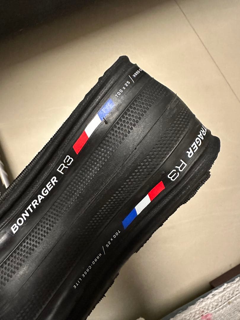 R3 ボントレガーR3タイヤ、チューブ