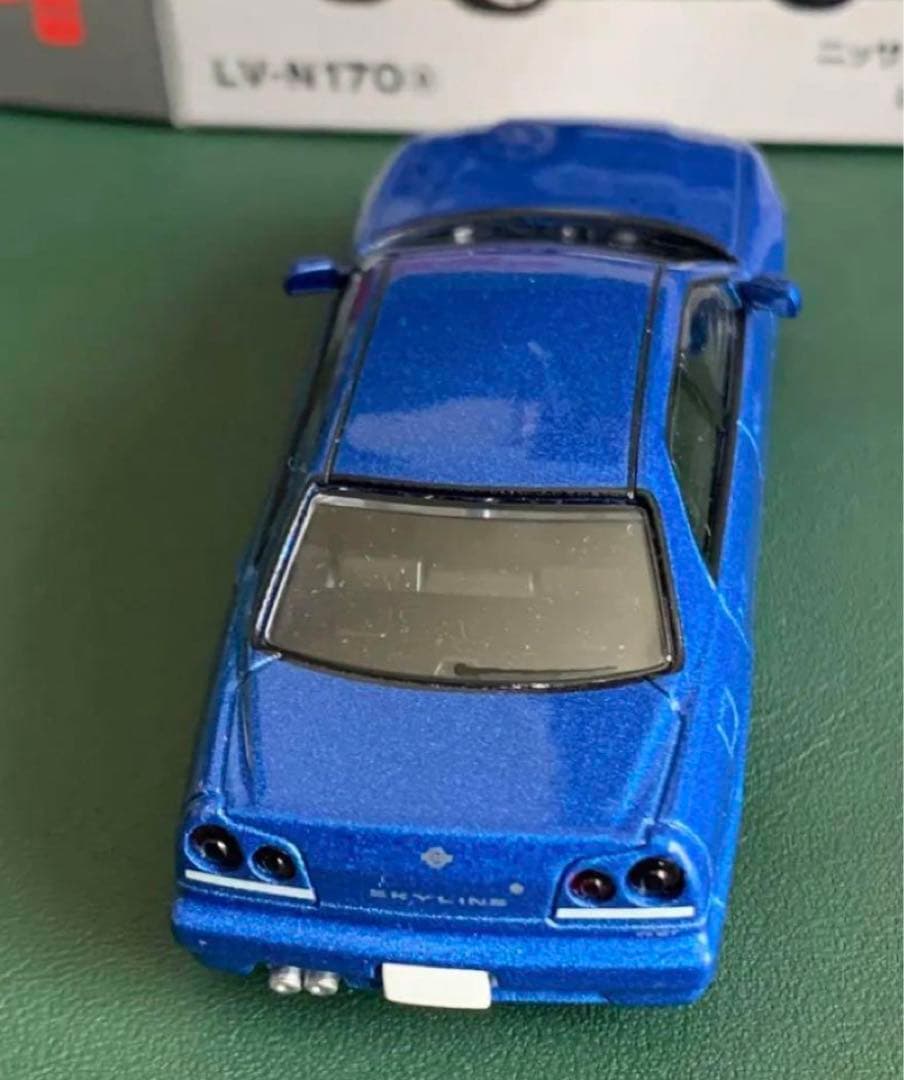 トミカリミテッドヴィンテージネオ ニッサン スカイライン R34 青