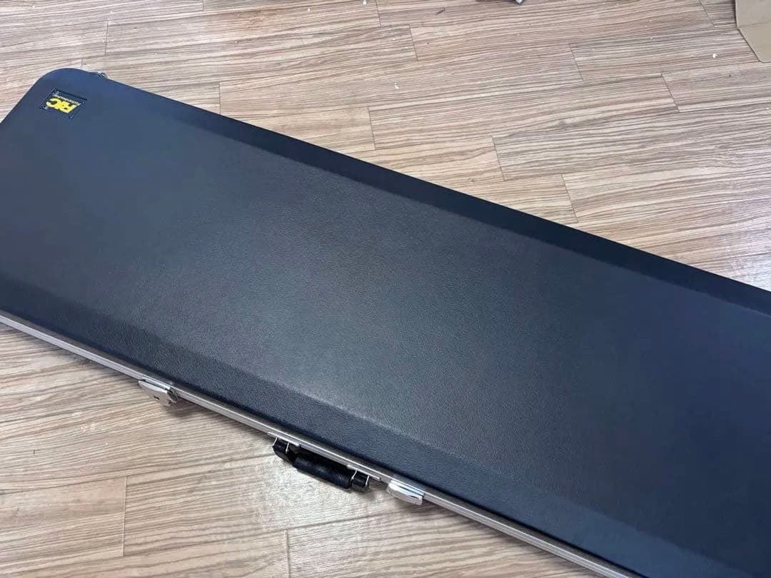 新品同様 リッケンバッカー ハードケース 4001 / 4003用 鍵付き 2454151996.jpg?1733901952