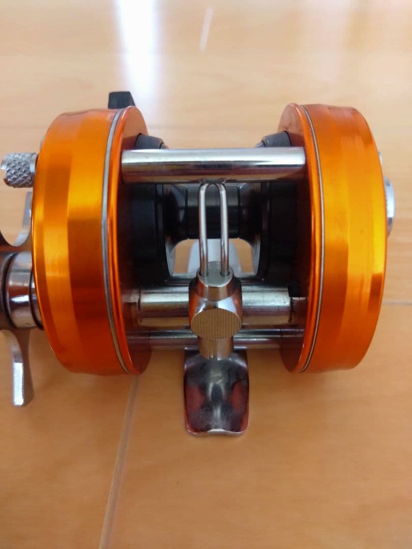 アブガルシア アンバサダー1500C サンセットオレンジ 復刻モデル