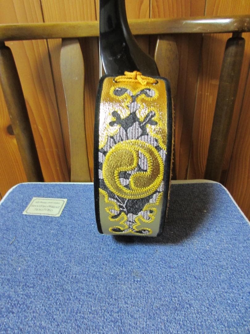 三線工房ひかり 沖縄三線 本革強化張 中古整備品 ソフトケース付属1