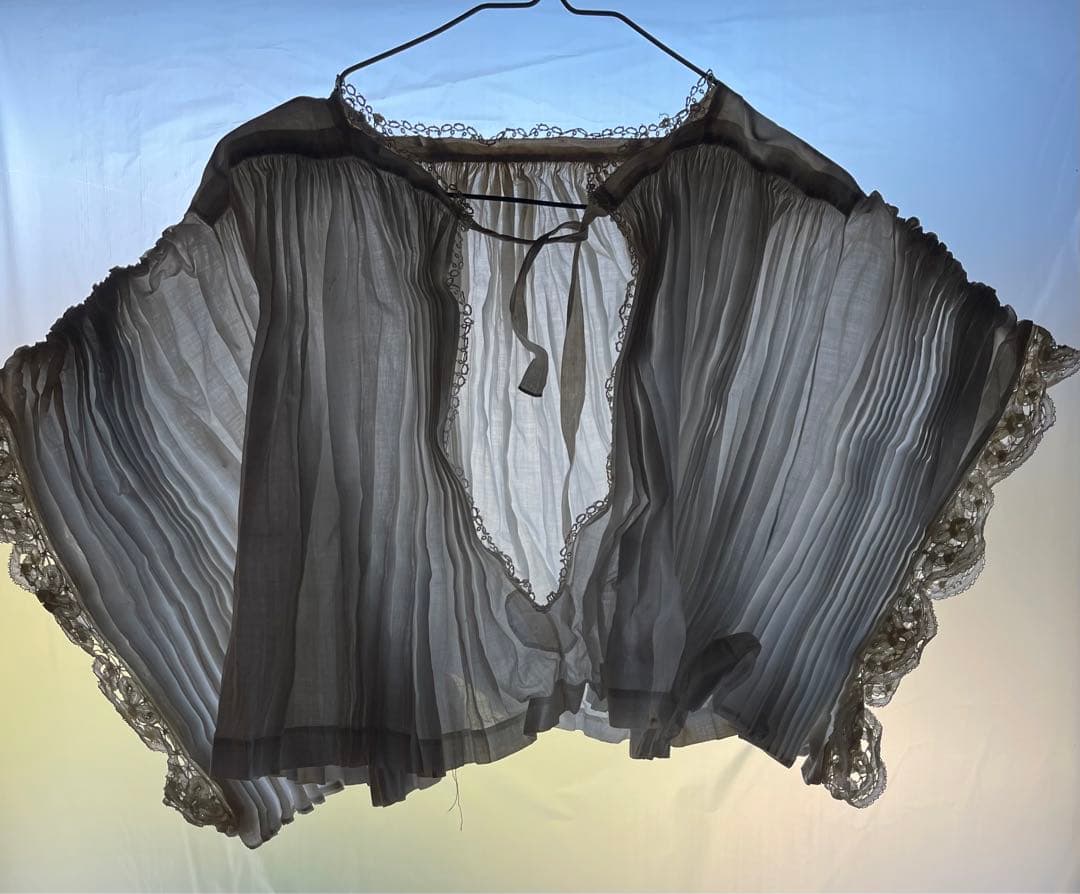 フランスアンティーク 教会神父さん聖歌隊コーラスのブラウス リネン