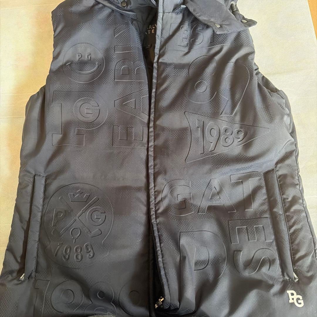 パーリーゲイツ フード付きネイビーベストの通販はau PAY マーケット