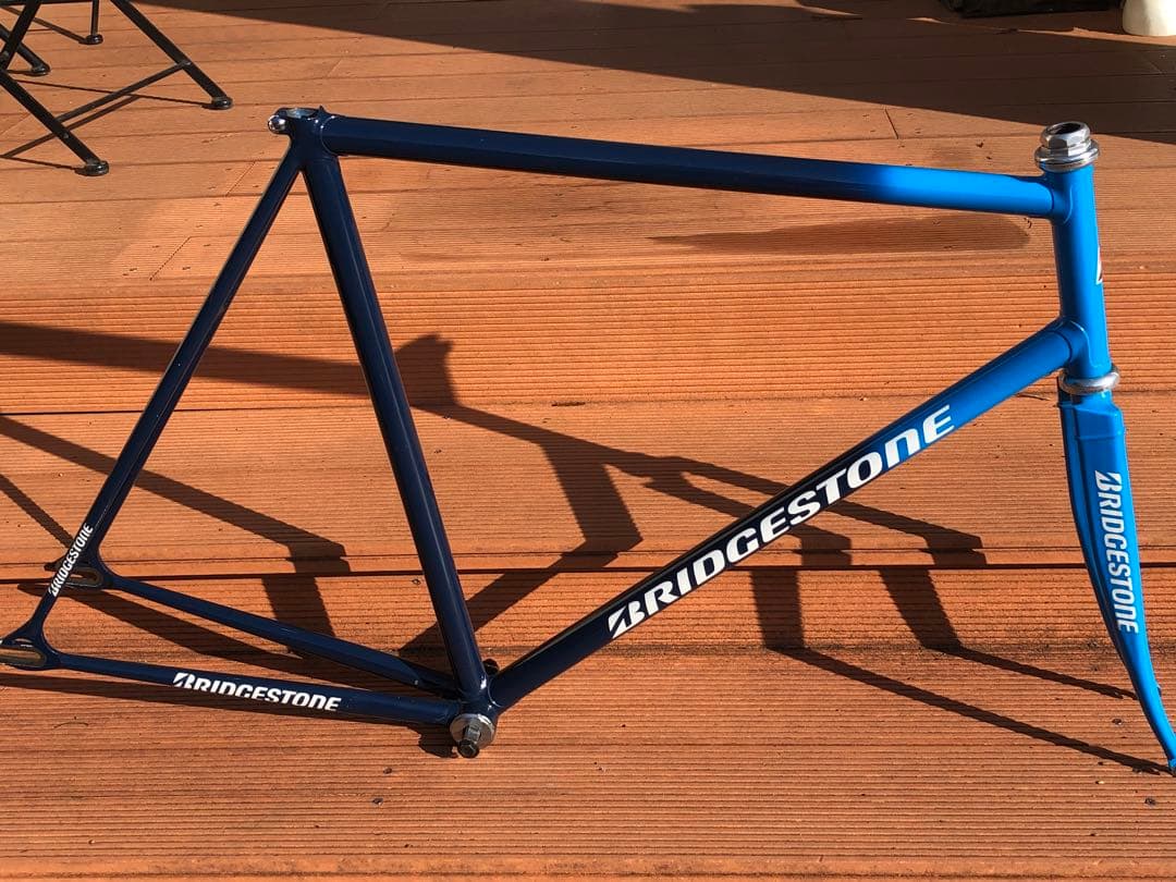 BRIDGESTONE NJS ピストフレーム 565mm 超綺麗！ ゆうパック - メルカリ