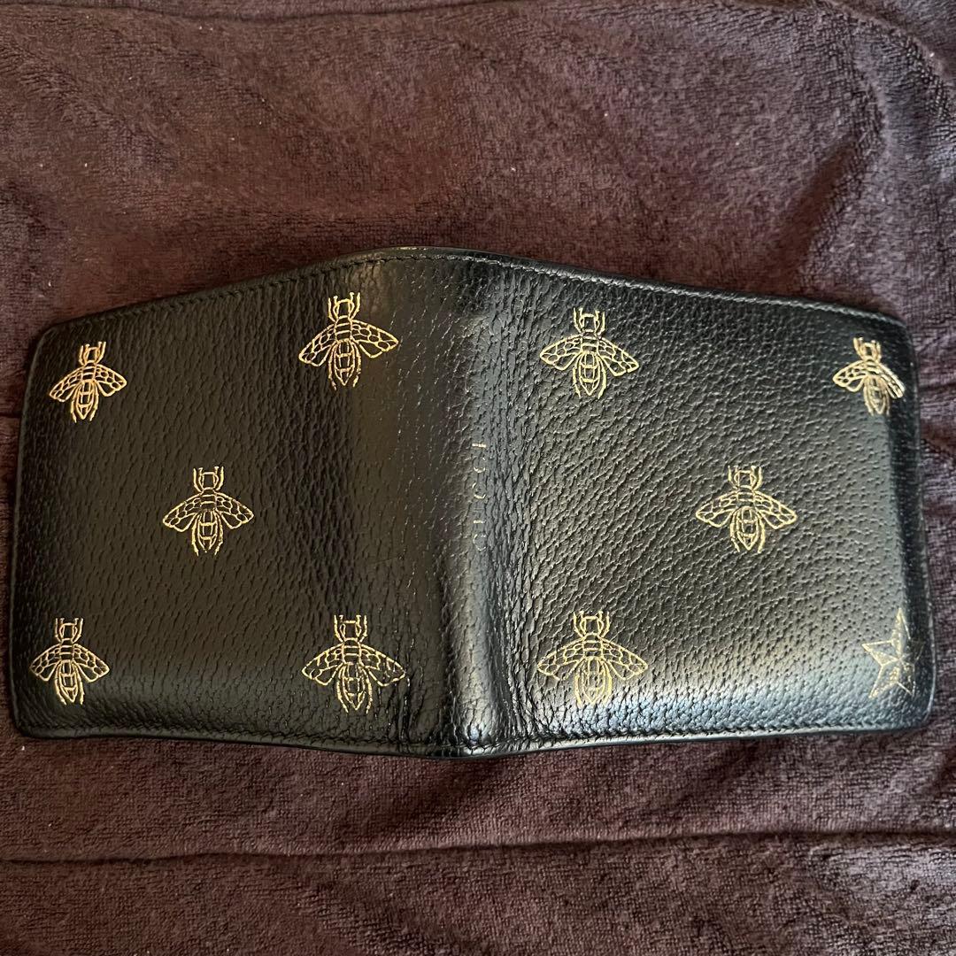 GUCCI ブラックレザー 二つ折り財布 蜂モチーフ キーケース - メルカリ