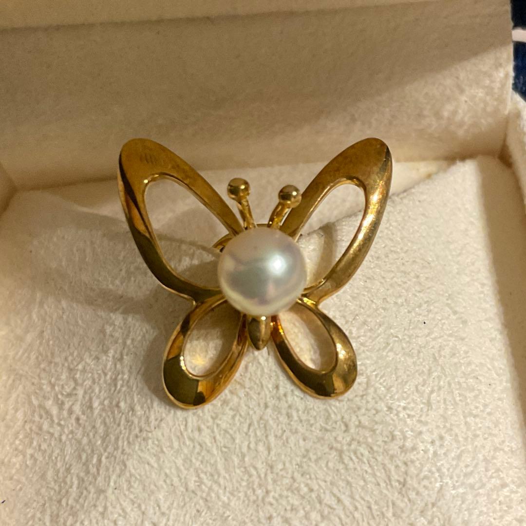 MIKIMOTO　ミキモト　ブローチ　蝶 ふわりと重なる花びらで風の息づかいを、白蝶真珠とダイアモンドで