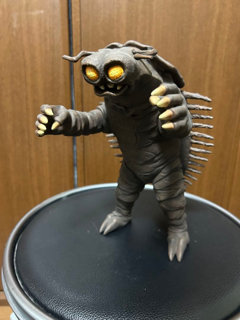 大怪獣シリーズ　光熱怪獣キーラ Amazon.co.jp: X-PLUS 大怪獣シリーズ No.5 光熱怪獣 キーラ モノクロ