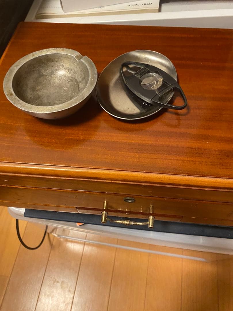 葉巻用ヒュミドール（木製シガーボックス】湿度計と湿度管理機能付