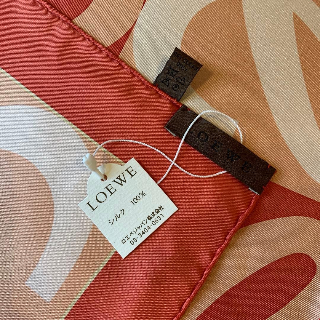 ロエベ 新品 LOEWE スカーフ シルク アナグラム ロゴ入り オレンジ系
