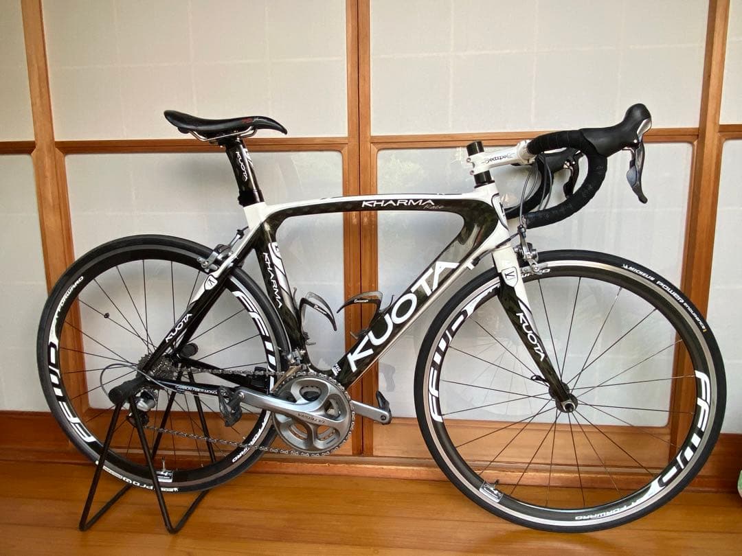 KUOTA KHARMA ロードバイク ホワイト/ブラック KUOTA KUOTA KHARMA ULTEGRA 2012年モデル [ホワイトxレッド] レビュー