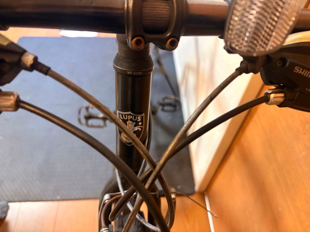 クロスバイク LUPUS アルミフレーム 700C 通勤通学