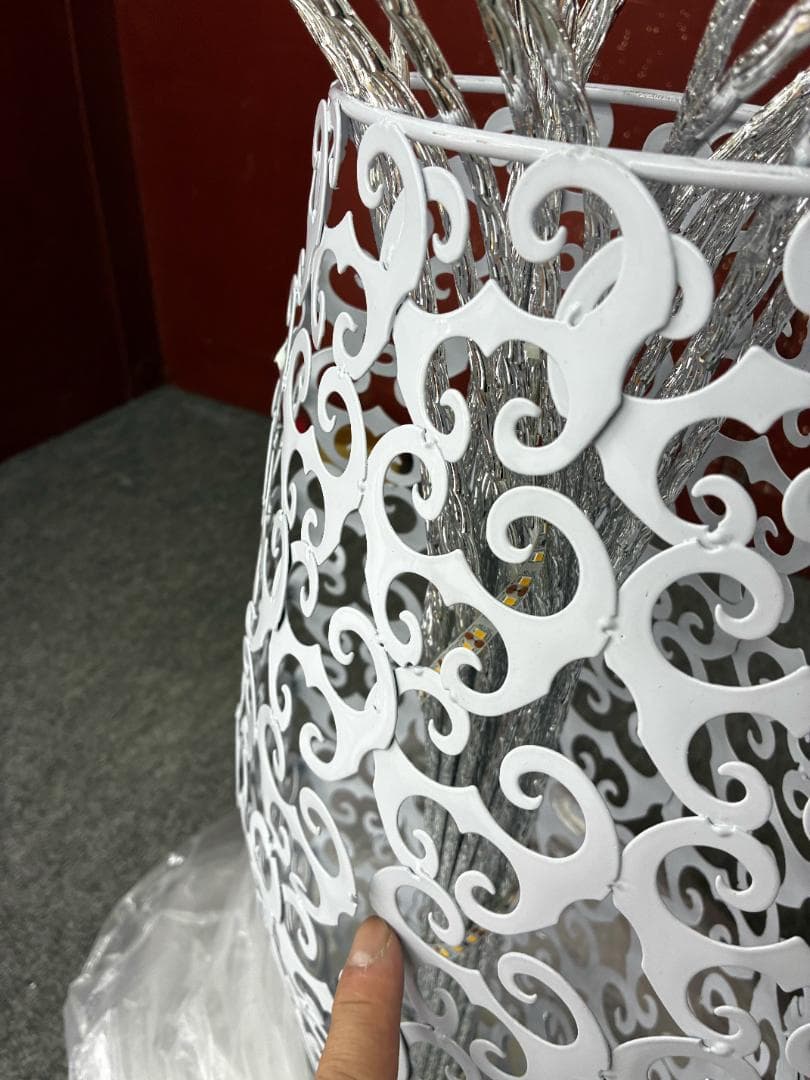 フラワーモチーフ フロアスタンド LEDライト付き B級品