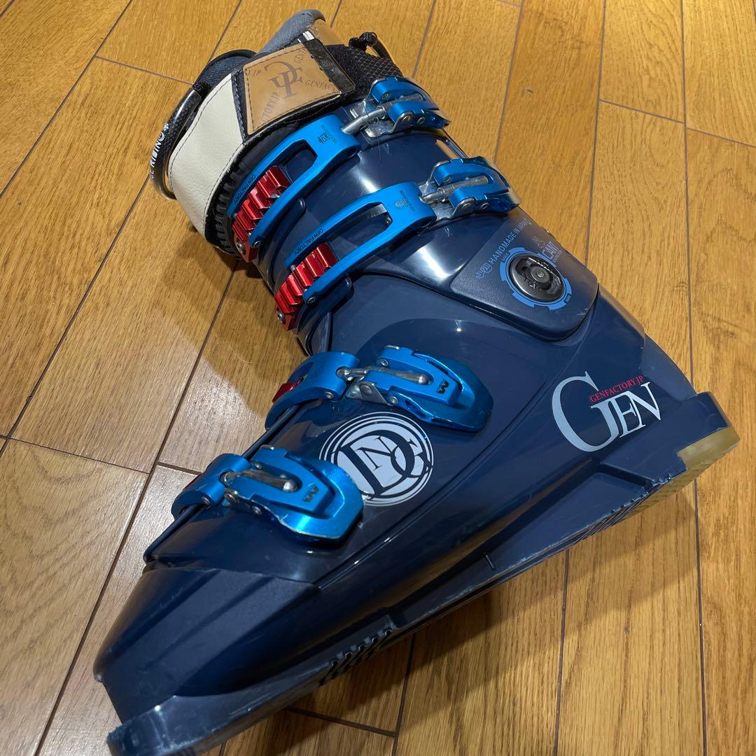 GEN DRAGON26.0-26.5cmフリーライド・フリースタイル happy new year