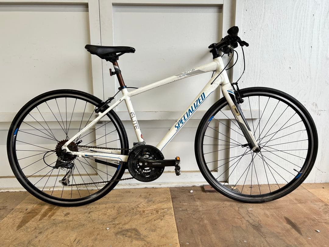 【カーボン】SPECIALIZED クロスバイク SHIMANO 27変速 未来を体感せよ、スペシャライズドのクロスバイク Sirrus X のカーボン