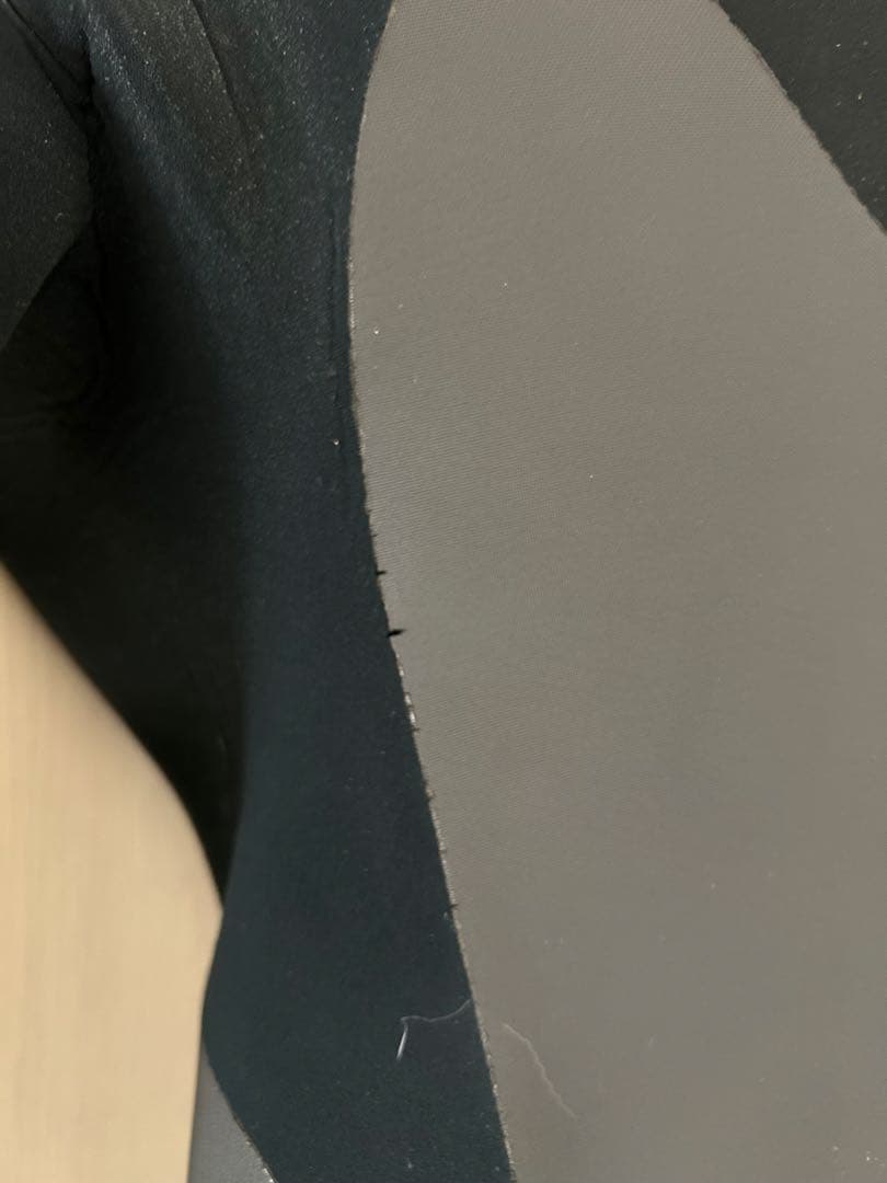 シーズンオフ近し　最終値下げ　RASH セミドライ　ネックエントリー　５ミリ