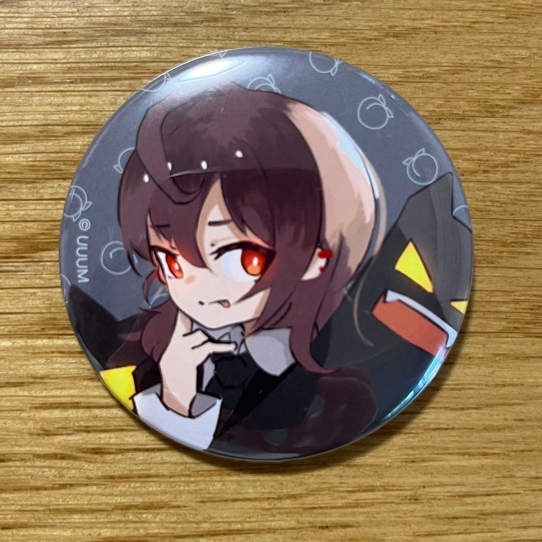 カラフルピーチ うり 直筆イラスト缶バッジ - メルカリ