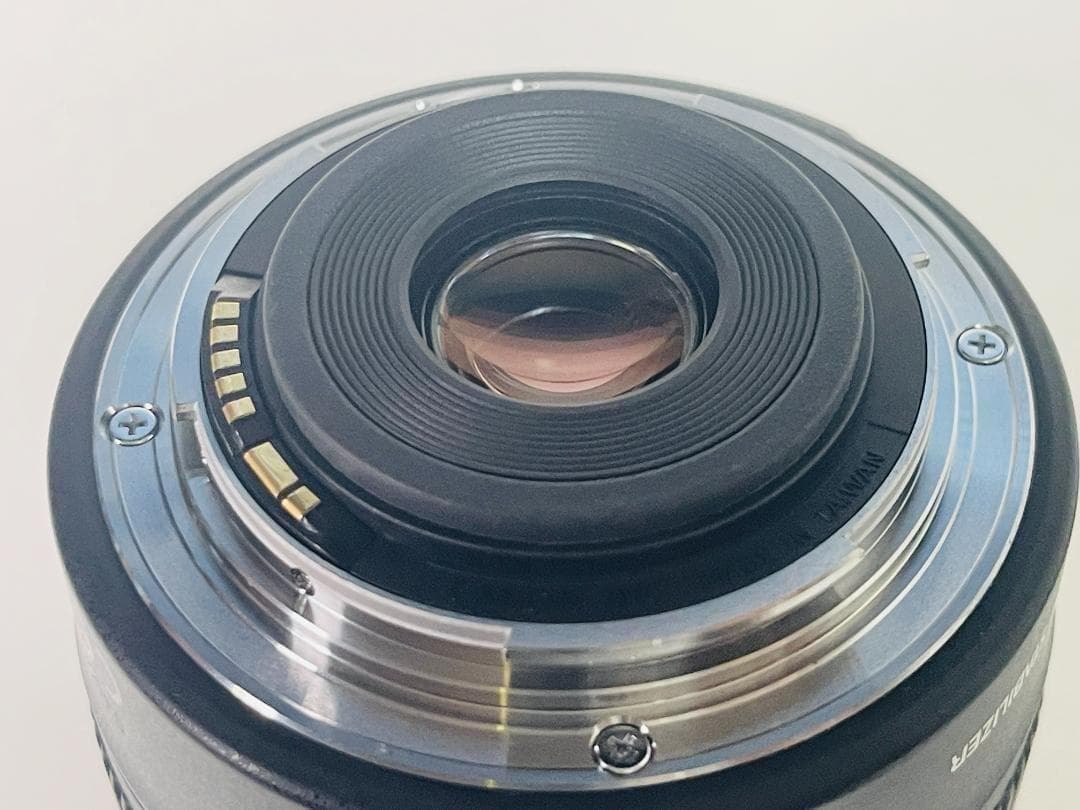 ★美品★Canon EF-S 18-135mm F3.5-5.6 IS STM