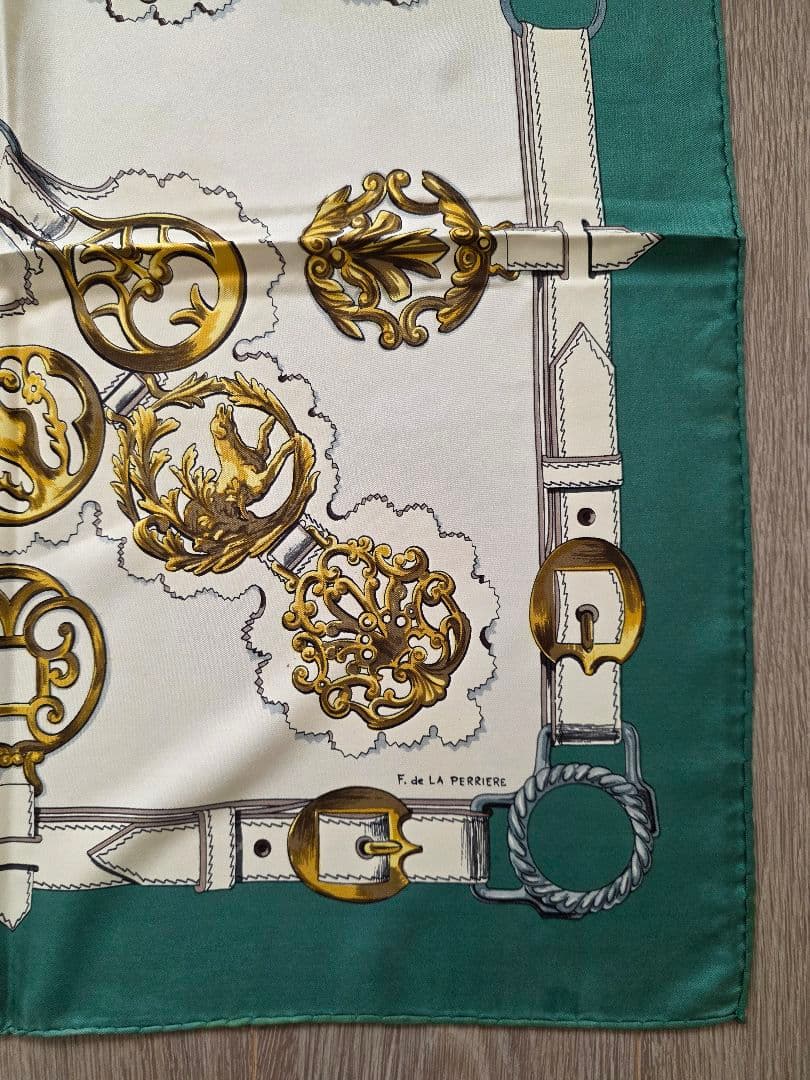 翁*様 HERMES エルメス カレ90 スカーフ \"Cuivreries\"