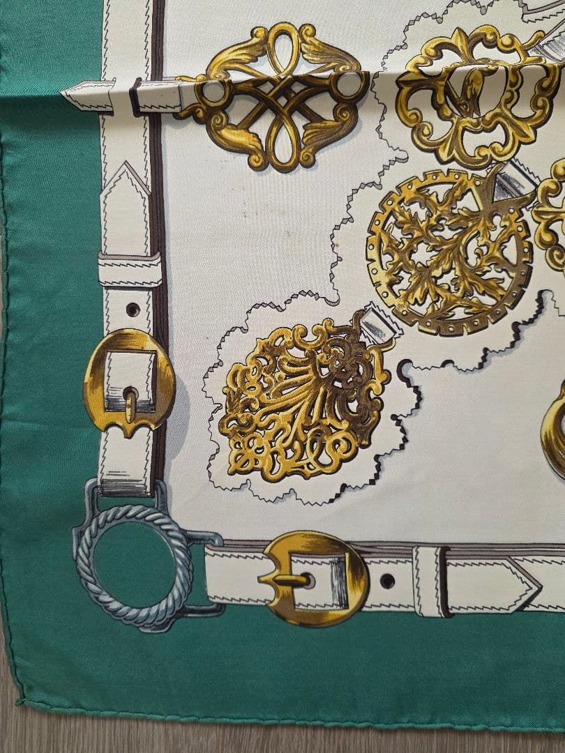 翁*様 HERMES エルメス カレ90 スカーフ \"Cuivreries\"