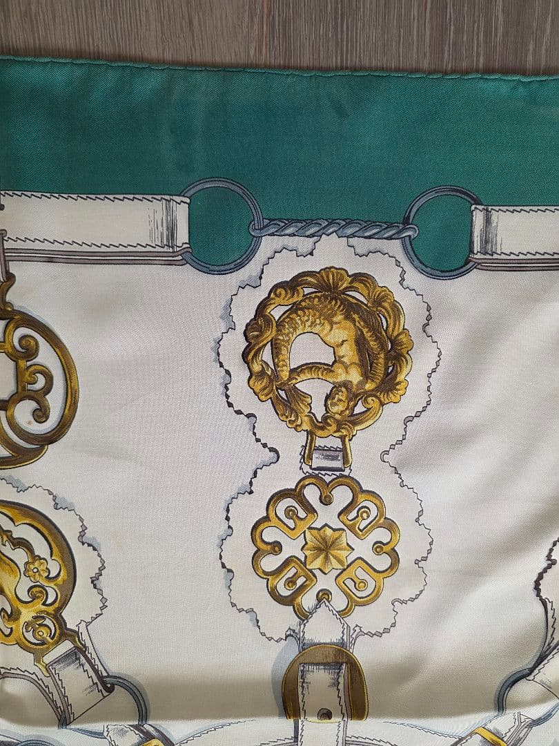 翁*様 HERMES エルメス カレ90 スカーフ \"Cuivreries\"