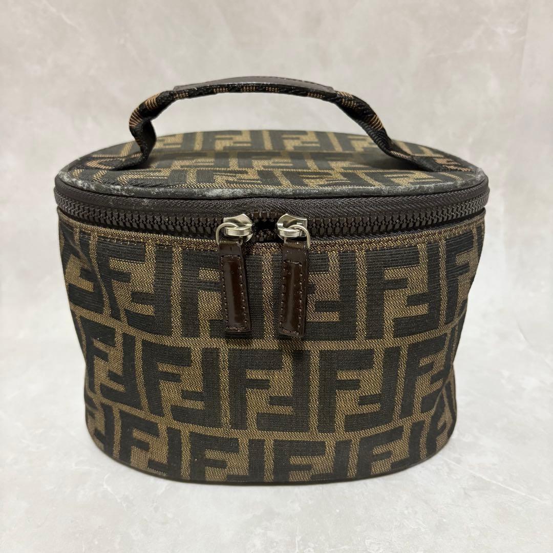 FENDI フェンディ ズッカ柄 バニティ バッグ ポーチ - メルカリ