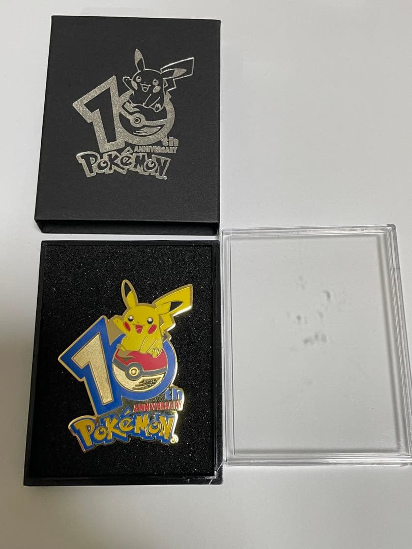 ポケモン 10th Anniversary ピンバッジ 日本限定 | 激安通販のイーサプライ