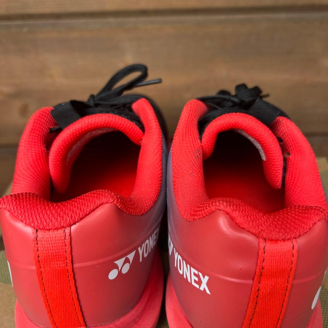 YONEX テニスシューズ ブラック/レッド 25.5cm