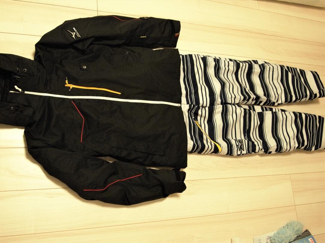 【2017-2018】MIZUNOスキージャケット＆パンツ　サイズＭ 2017-2018】MIZUNOスキージャケット＆パンツ サイズM スキーウエア