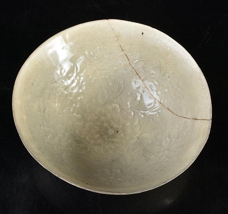 中国 定窯白磁陽刻花文 鉢 碗 金継ぎ直し V R4552