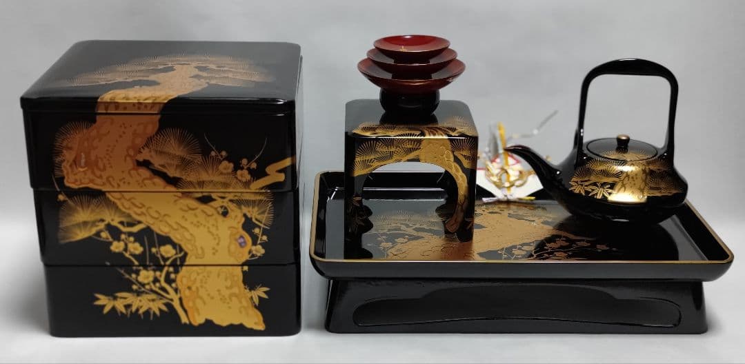 会津塗 三段重 屠蘇器 黒金松 makie-online_ikoheds