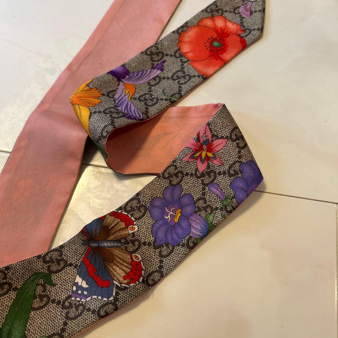 《12/16迄特価》 GUCCI スカーフ　桃　GGフローラプリントシルクリボン