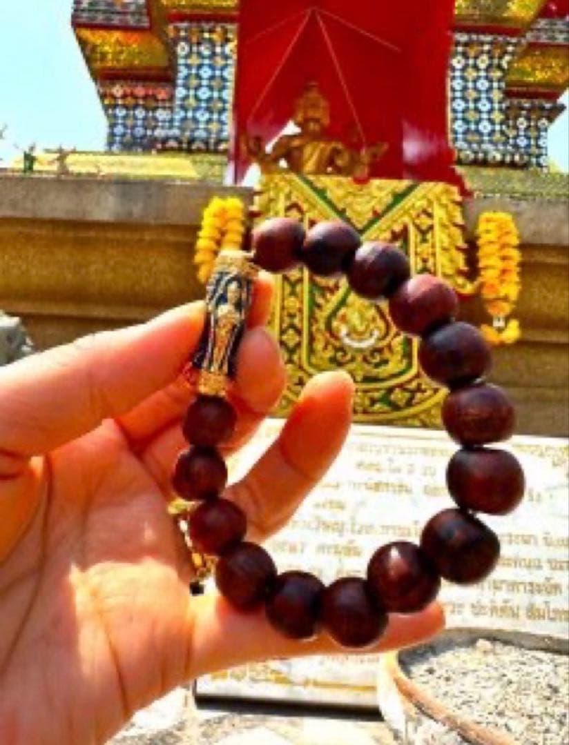 タイ凄い寺院のお守りブレスレット タイ凄い寺院のお守りブレスレット