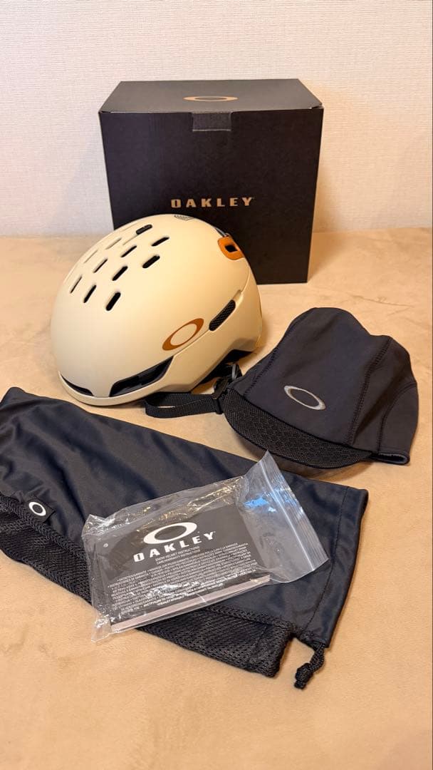 OAKLEY MOD BC ヘルメット M クリーム色