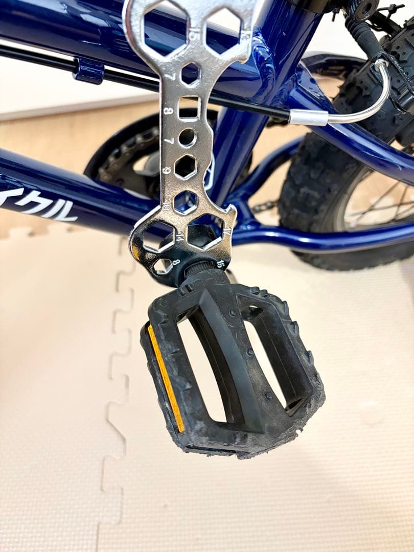 室内保管 送料込み ヨツバサイクル 14インチ キッズバイク ネイビー