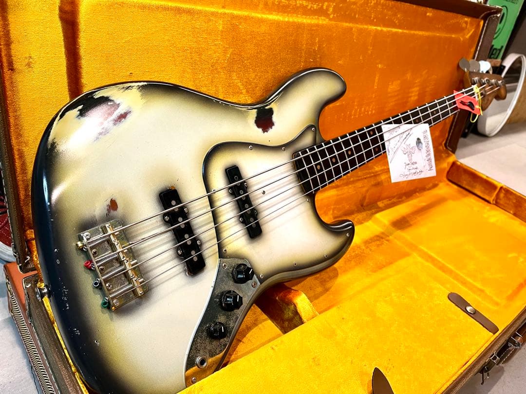 フ*ー様 DeliciousTaylormade モディファイ フェンダーJAZ - メルカリ