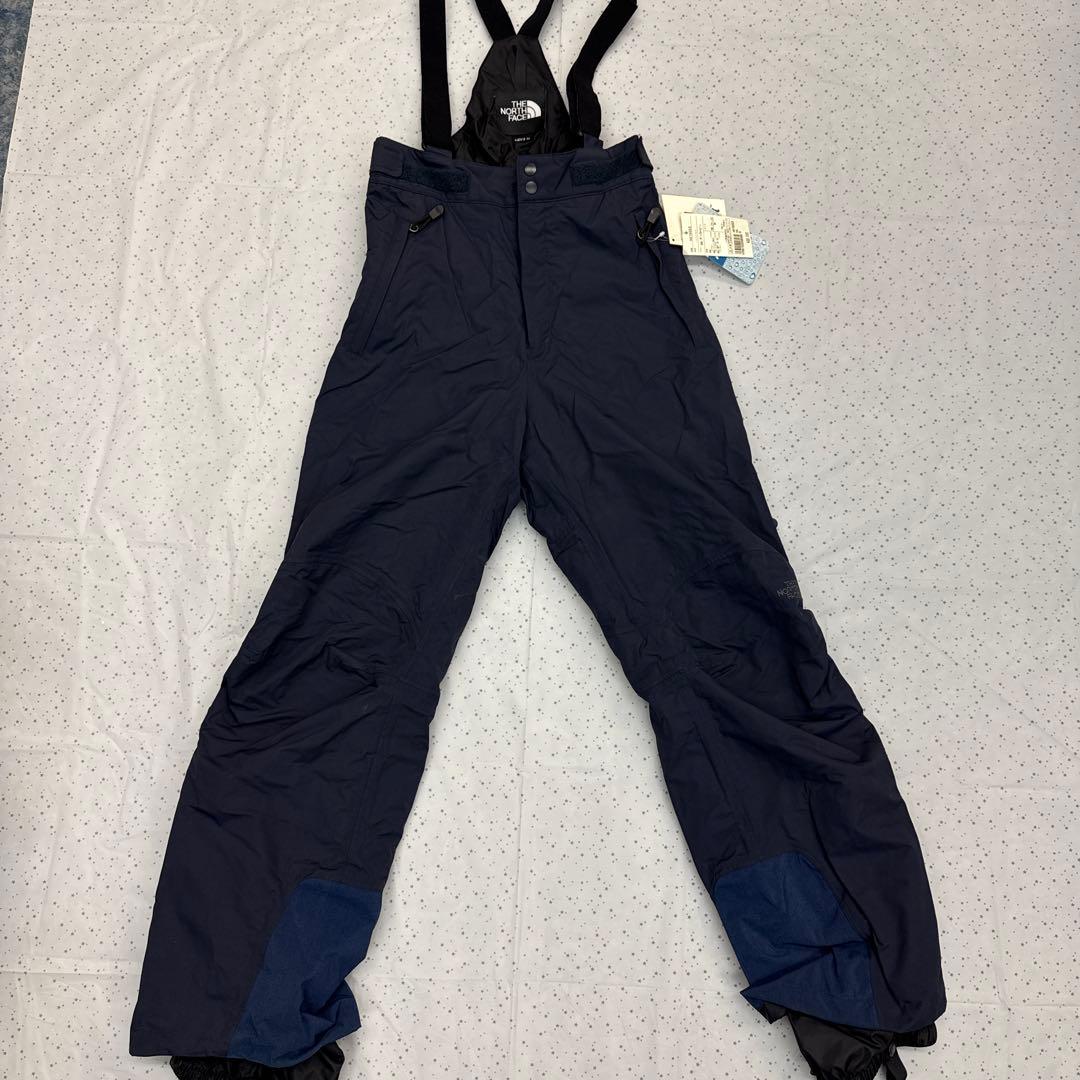 【新品未使用】ノースフェイス　スキーウェア Mサイズ ネイビー 新品未使用THE NORTH FACEスキー、スノーボードジャケットウェアM青紺