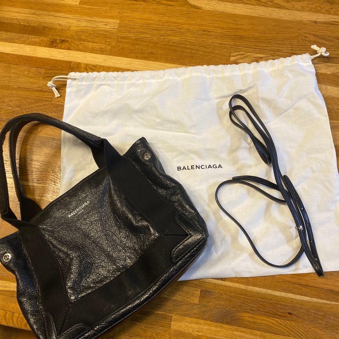 ド*ン様 BALENCIAGA ブラックレザー ネイビーカバス BALENCIAGA（バレンシアガ） トートバッグ NAVY CABAS S ネイビー カバ