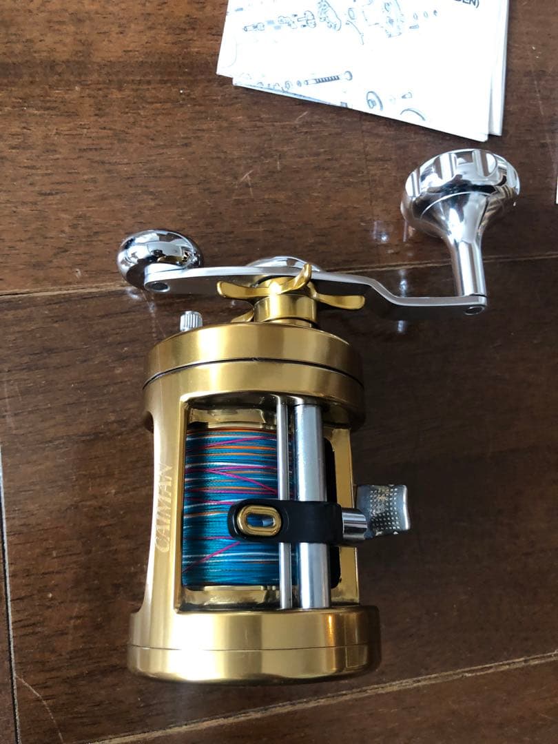 CAIMAN ゴールド ベイトリール フィッシング