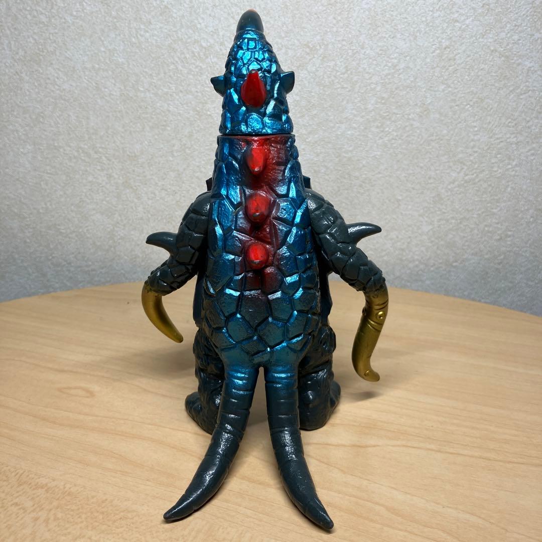 ソフビ】ウルトラ怪獣シリーズ 800 アストロモンス - メルカリ