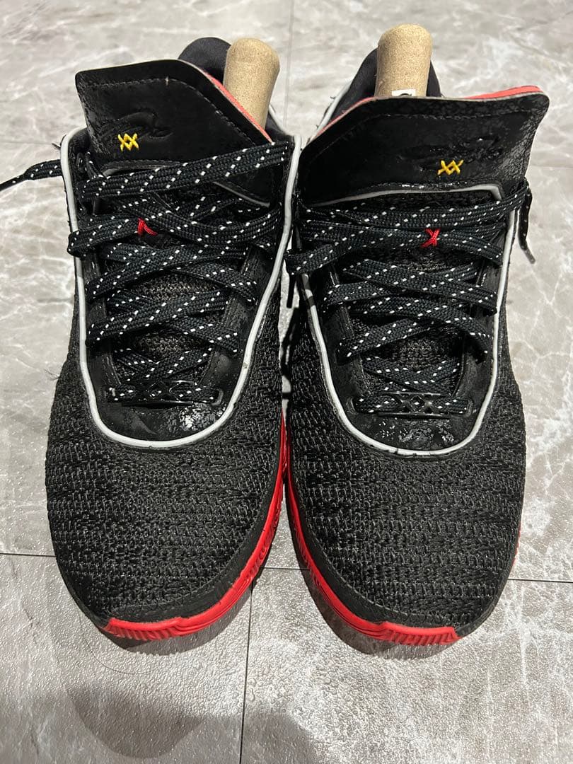 レブロン20バスケットボールシューズ 黒/赤 ニット素材 Nike LeBron 20 スニーカー | ブラック | FARFETCH JP