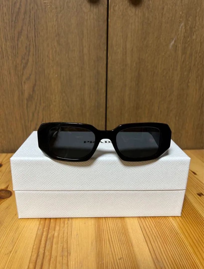 PRADA SPR17W シンボルサングラス jack harlow着用 L108621244 - 小物