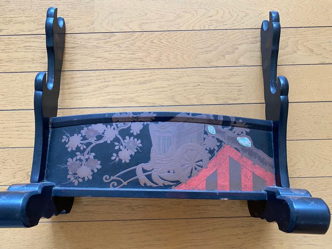 か*る様 軍刀(刀身なし)2本と刀掛け、矢筒(矢3本付) B43396809