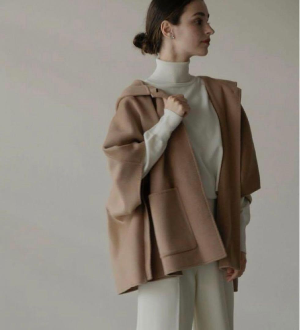 新品未使用】OHGA リバーポンチョ ベージュ