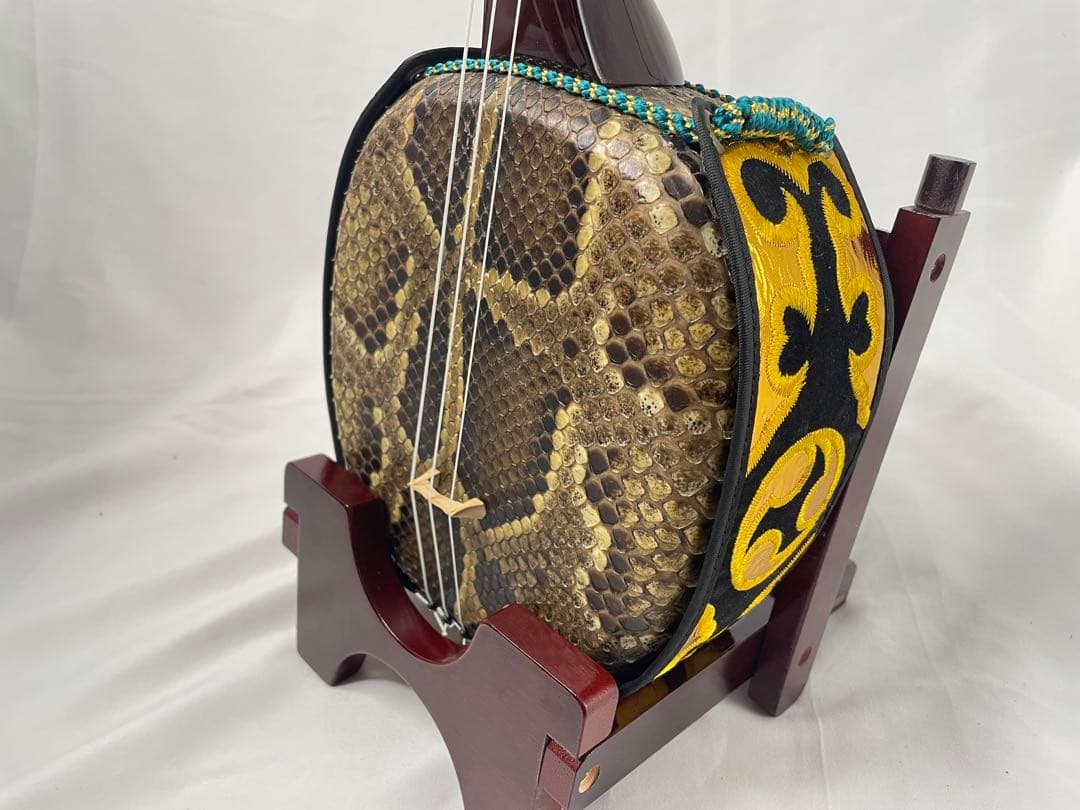 沖縄三線 ゆし木棹 強化張り・蛇皮二重張り