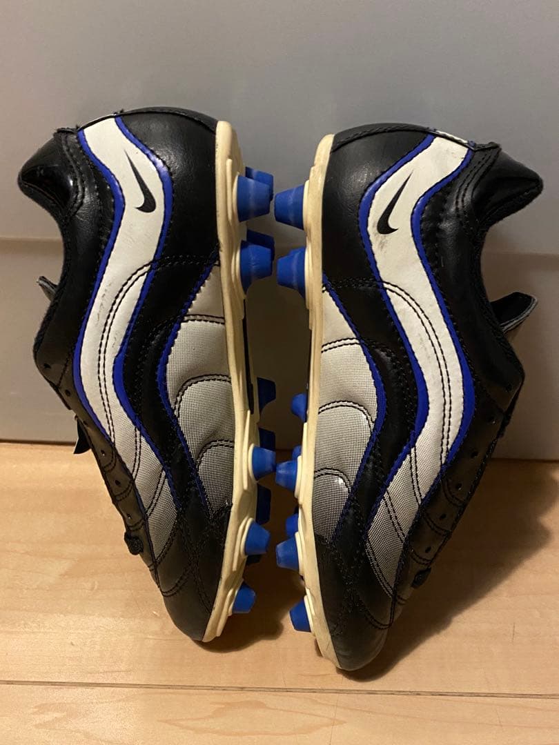 Nike ナイキ キッズサッカースパイク マーキュリアル ロナウド - メルカリ