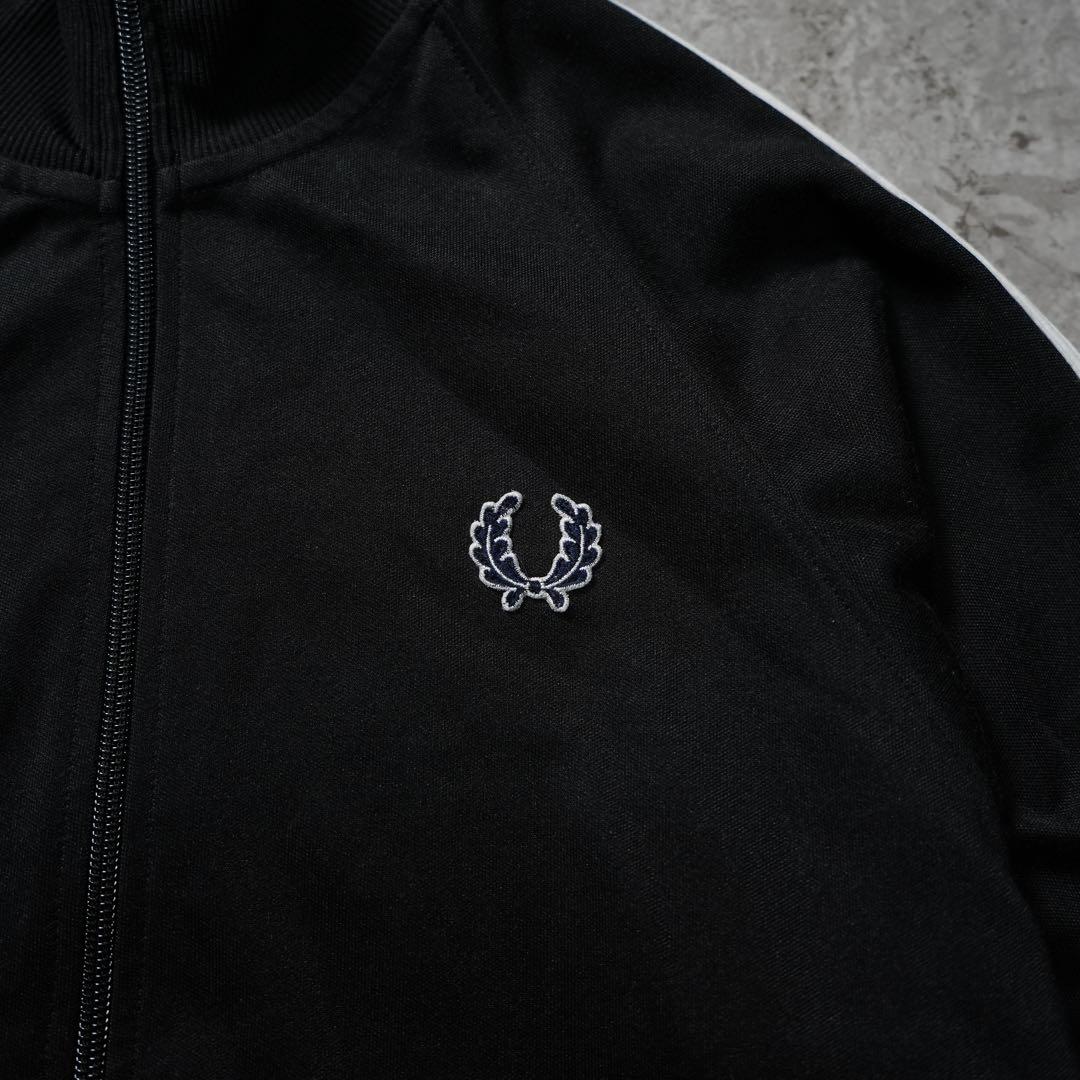 Fred Perry トラックジャケット アームライン ブラック×ホワイト月桂樹